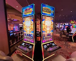 Sports and casino-style categories displayed on cg333 mobile guide